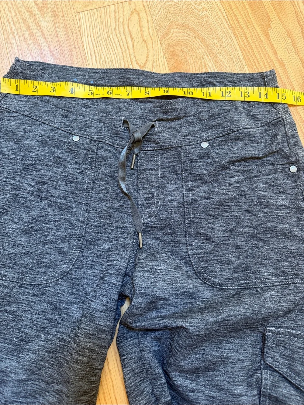 Kuhl Women’s Charcoal Gray Mova Cargo Knit hiking Pants.